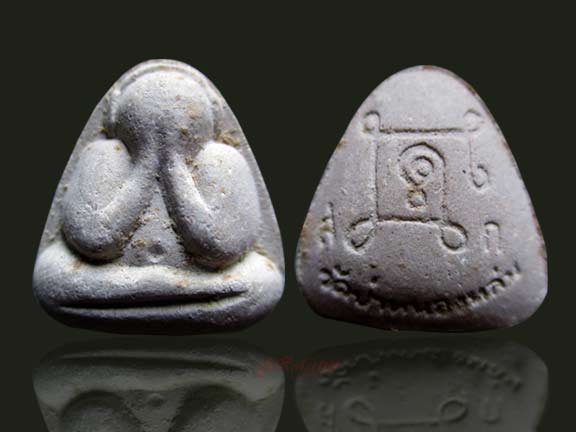 หลวงปู่หมุน วัดบ้านจาน ปิดตารุ่นแรก ออกวัดป่าหนองหล่ม สวยคมโซนเทา อนาคตไกลครับ