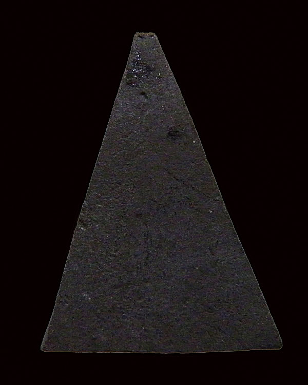 พระนางพญาเนื้อผงสีดำมีพลอยแดง วัดพรหมรังษี กรุงเทพฯ หลวงปู่โต๊ะ วัดประดู่ฉิมพลี พิธีใหญ่ พ.ศ.2520 