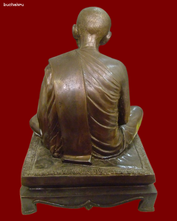 พระบูชาหลวงปู่ทิม อิสริโก หน้าตัก 5 นิ้ว เนื้อทองเหลืองรมมันปู วัดละหารไร่ จังหวัดระยอง