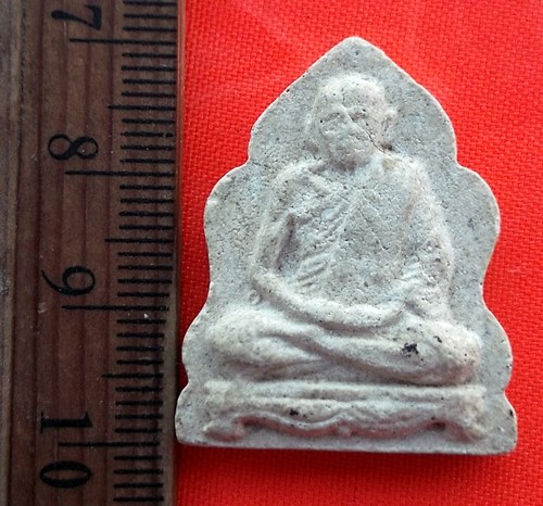 เริ่ม 10 บาท กับ ผงพระอุปัชฌาย์สาย วัดบางหญ้าแพรก จ.สมุทรสาคร  …ED814