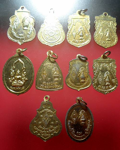 เหรียญพระพุทธชินราช วัดพระศรีรัตนมหาธาตุ เนื้อกะไหล่ทองลงยา ชุด10เหรียญ ชุดที่1