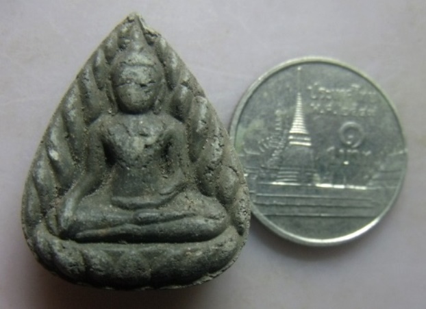**วัดใจ**พระพุทธวิชัย มหาว่านดำ(คงกระพัน) รุ่นมหาว่านย้อนยุค วัดสุวรรณวิชัย จ.พัทลุง ปี ๒๕๔๘**หายาก