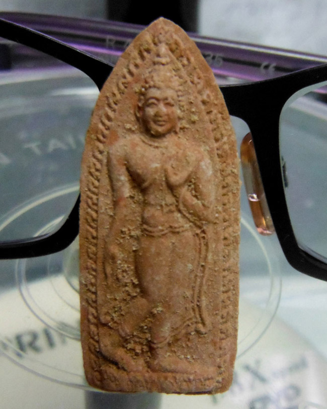 >> เคาะเดียว..วัดใจ << พระลีลาทุ่งเศรษฐี หลวงปู่แหวน ปี 2516 (องค์-1)