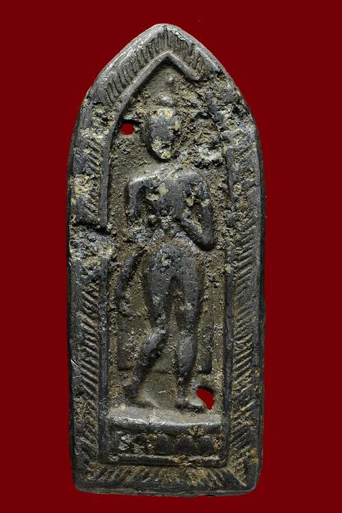 	พระเนื้อชิน ปางลีลาข้างขีด ไม่ทราบกรุครับ ขนาด2ซม.สูง5ซม.