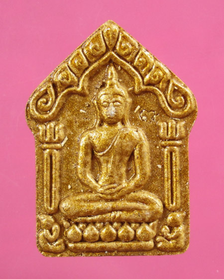 ขุนแผนผงพรายกุมาร รุ่นพรายมหาเสนห์ หลวงพ่อสินวัดละหารใหญ่ ครับ