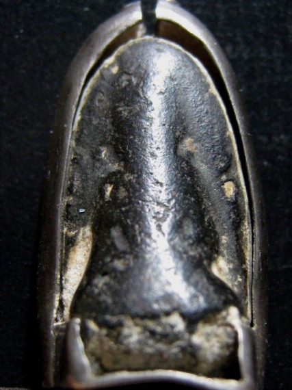 พระรอด เนื้อดิน กรุวัดป่ากล้วย จ.ลำปาง