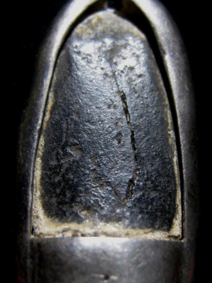 พระรอด เนื้อดิน กรุวัดป่ากล้วย จ.ลำปาง