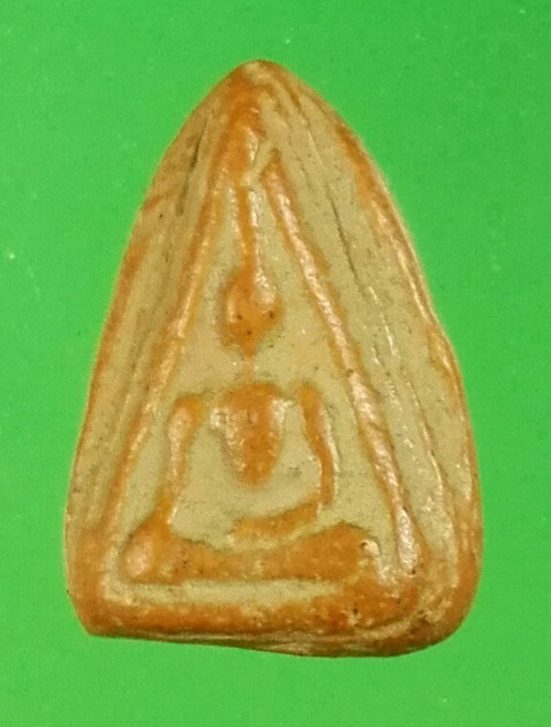 พระนางพิจิตร เนื้อดิน สุโขทัย เนื้อแดง สภาพเดิม