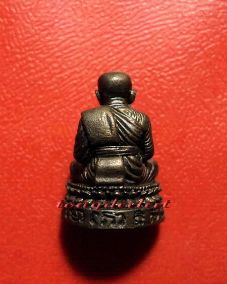 รูปหล่อหลวงพ่อทวด วัดช้างให้ รุ่นสร้างพระตำหนัก ร.๙(สร้างบ้านให้พ่อ) เนื้อนวะ สวยมากค่ะ