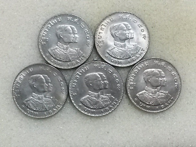 เหรียญ1บาท รัชกาลที่๙ เอเชี่ยนเกมส์ สวยเดิมๆครับ