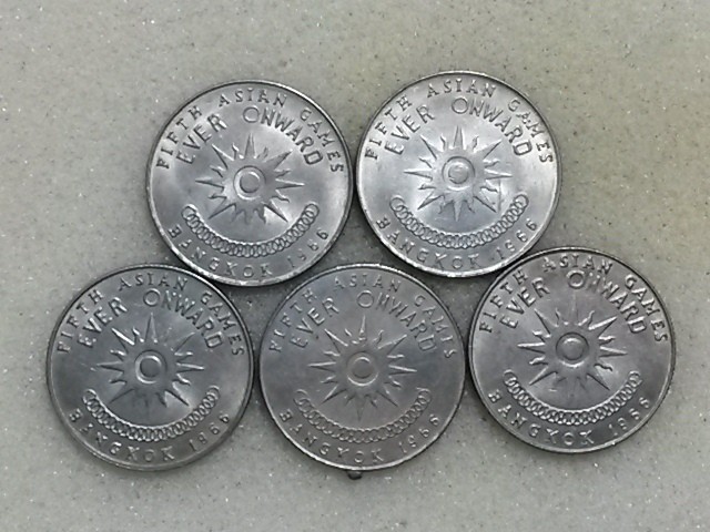 เหรียญ1บาท รัชกาลที่๙ เอเชี่ยนเกมส์ สวยเดิมๆครับ