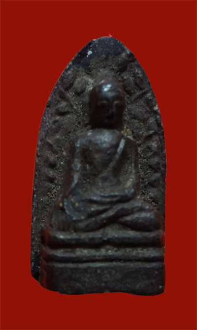 พระรอด เนื้อผงใบลาน หลวงพ่อแพ เคาะเดียว