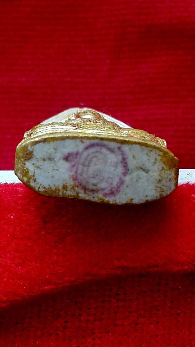 พระพุทธโสธร วงแหวน รุ่นไตรมาส พ.ศ.๒๕๓๔ วัดสุทัศน์เทพวราราม 
