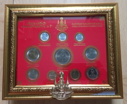 เหรียญชุดกาญจนาภิเษก ในหลวงรัชกาลที่๙ ฉลองสิริราชสมบัติ 50 ปี ชนิดราคา 1,2,5,10,20,บาท1,5,10,25,50 ส