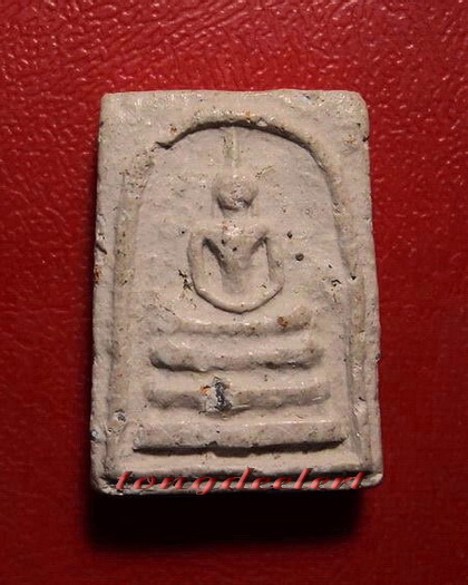 พระสมเด็จเนื้อแร่ฟลูออไรด์หลังตราชั่ง สมเด็จพระญาณสังวร วัดบวร รุ่นแรก ปี2516 เนื้อสีชมพูสวยมากค่ะ