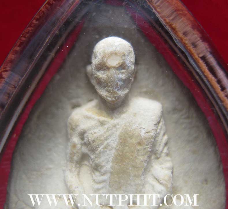 รูปเหมือนใบโพธิ์เจ้าคุณนรฯ พ.ศ.๒๕๑๓ +บัตรรับรองพระแท้*103