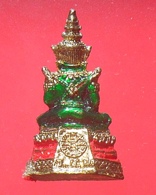 พระแก้วมรกต รุ่น เทิดพระเกียรติ ทรงเครื่องฤดูร้อน หลัง วชพ 