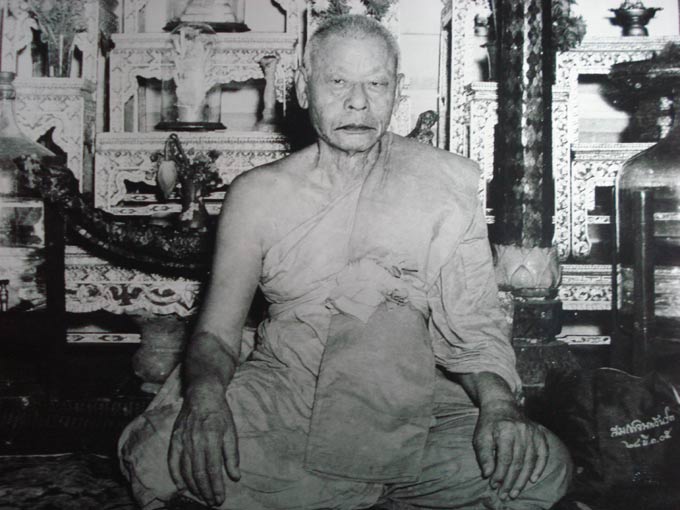  	2เหรียญ หลวงพ่อเงิน วัดดอนยายหอม จ.นครปฐม ออกวัดโคกช้าง จ.สุพรรณบุรี ปี2507 เนื้อทองฝาบาตร 