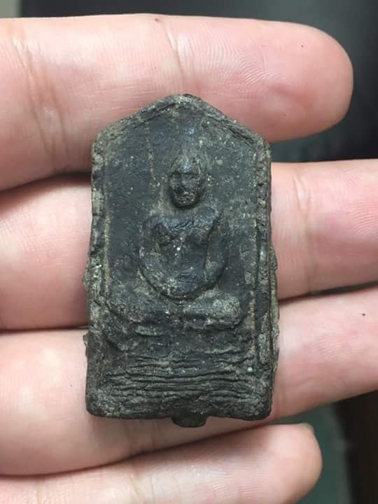 พระเนื้อว่าน พิมพ์ กรรมการ  ปี 05  วัดนาประดู่