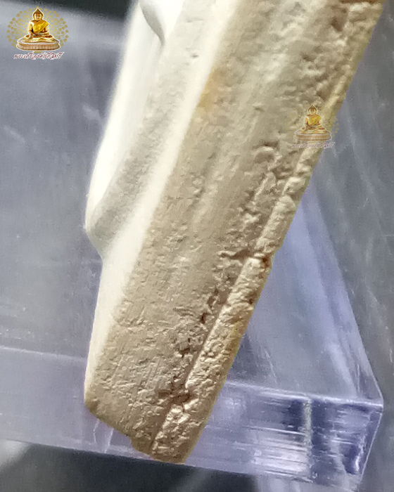 สมเด็จวัดระฆัง อนุสรณ์ ๑๐๐ ปี พิมพ์ลึก เนื้อขาวอมเหลือง 