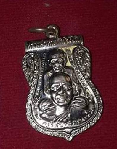 หลวงปู่ทวด วัดช้างให้ รุ่นสร้างพิพิธภัณฑ์ เนื้ออัลปาการ์ ปี58 สวยๆพร้อมกล่องเดิมครับ