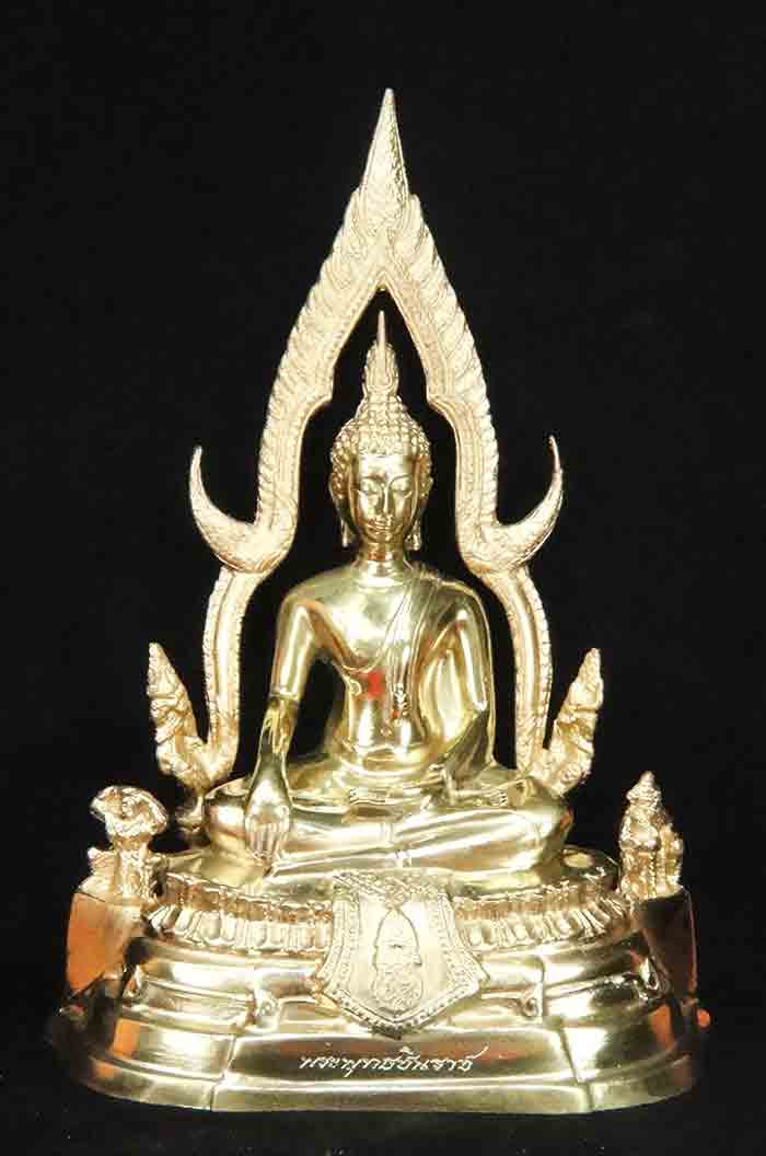 พระพุทธชินราชหน้าตัก 4.7 นิ้วฐานล่าง 8.5 นิ้ว สูงรวม สูงรวม 14 นิ้ว ท่านใดชอบเชิญพิจารณา รับประกันตา