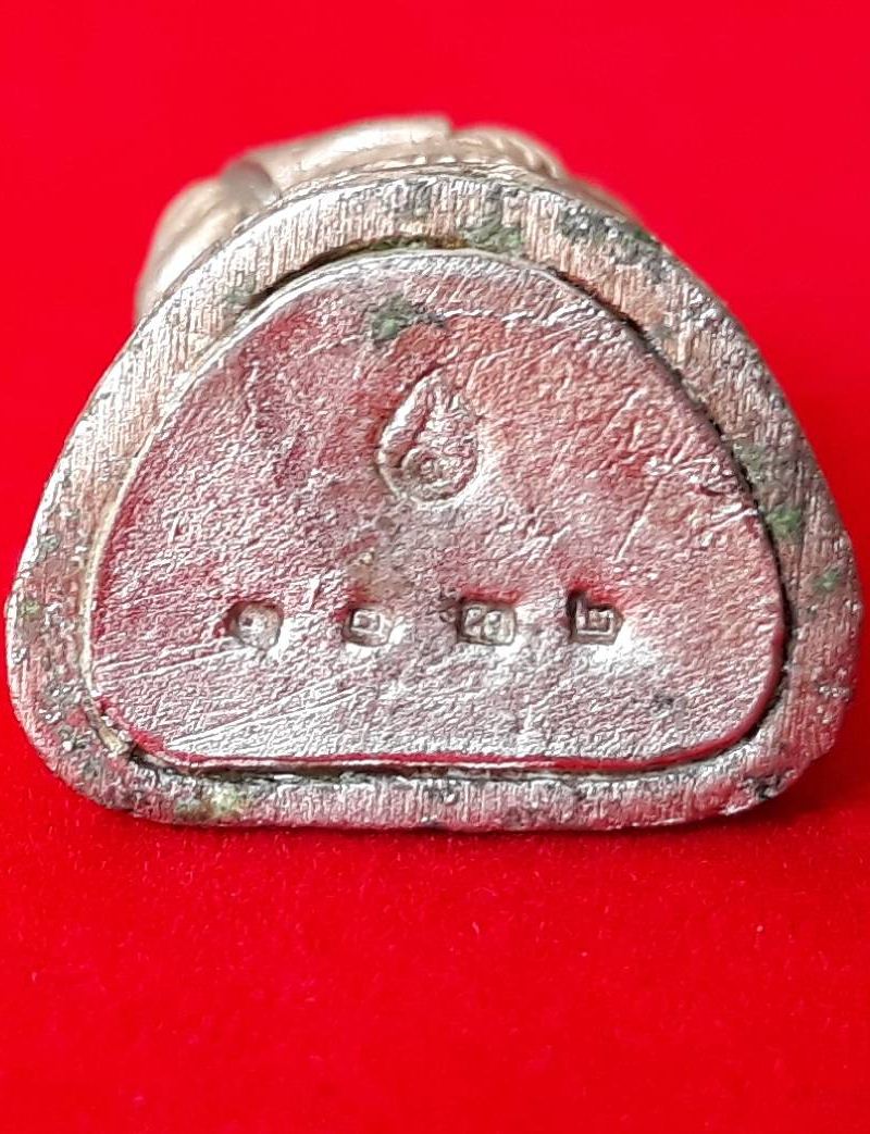 หลวงปู่ทวด เนื้อเงิน วัดช้างให้ รุ่นสร้างพระตำหนักฯ ร.9 ปากพนัง 