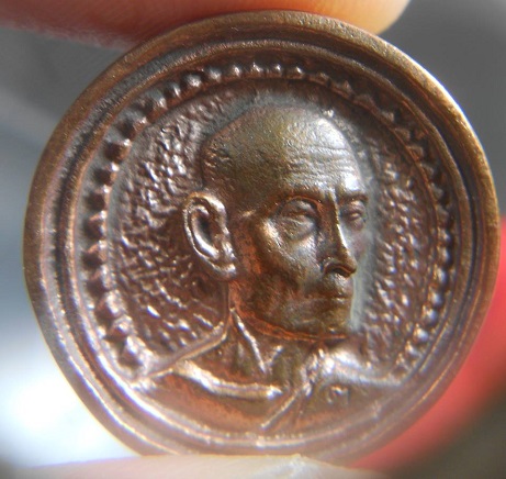 หลวงปู่โต๊ะล้อแมกพิมย์ใหญ่ ปี 21 องค์ที่ 1