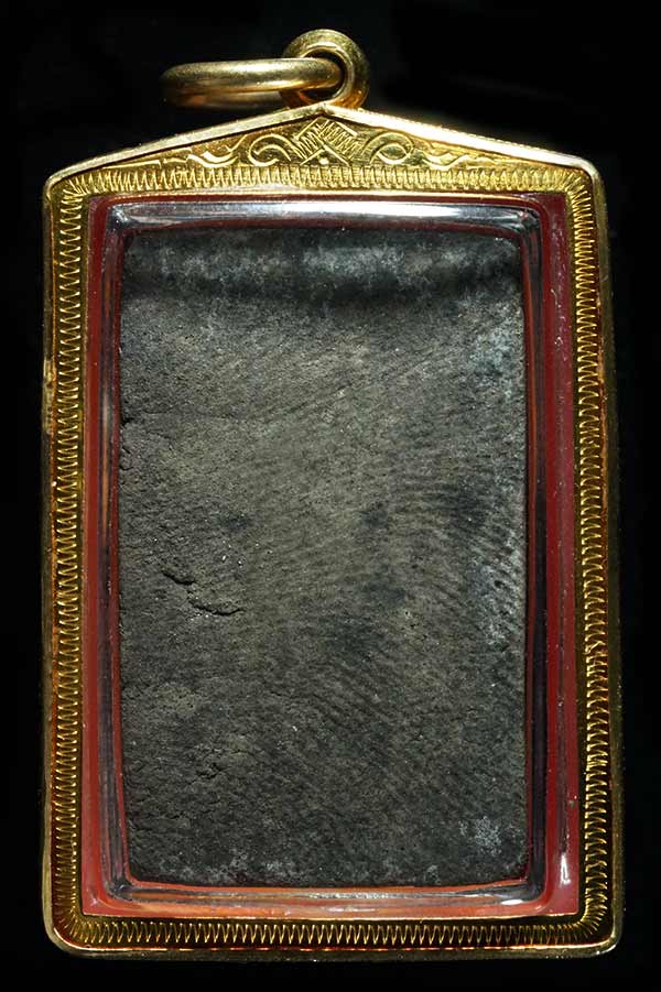  ...หลวงพ่อทวดเนื้อว่าน วัดช้างให้ ปี พ.ศ.2524 พิมพ์สี่เหลี่ยมใหญ่ แจกกรรมการ+เลี่ยมทองพร้อมใช้...