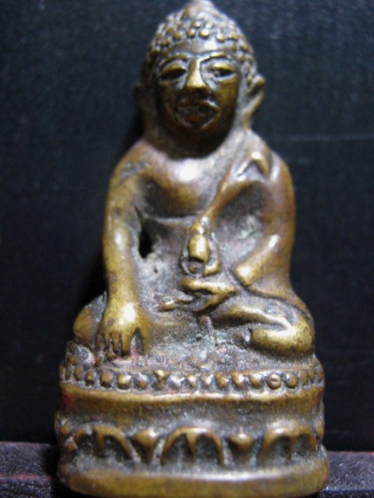 พระกริ่งบัวรอบใหญ่ท่านเจ้าคุณนรฯ ปี2512 เนื้อทองผสม ออกที่วัดวังกระโจม จ.นครนายก มาพร้อมบัตรรับรอง