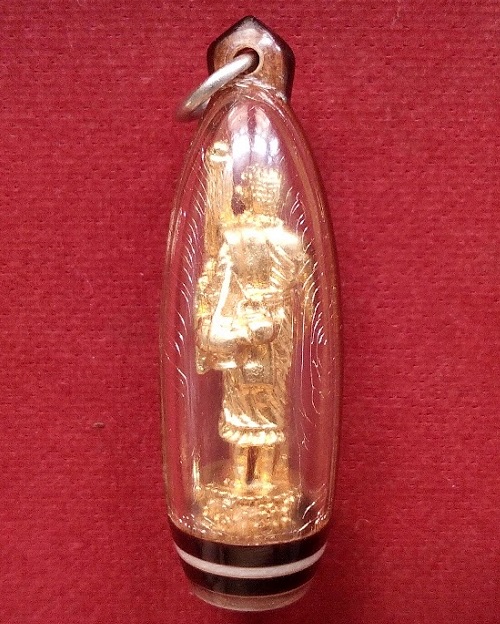 พระสิวลีลอยองค์ เนื้อกะไหล่ทอง หลวงพ่อแพ วัดพิกุลทอง ปี19 สภาพเลี่ยมเดิมๆจากวัด...เคาะเดียวแดง...