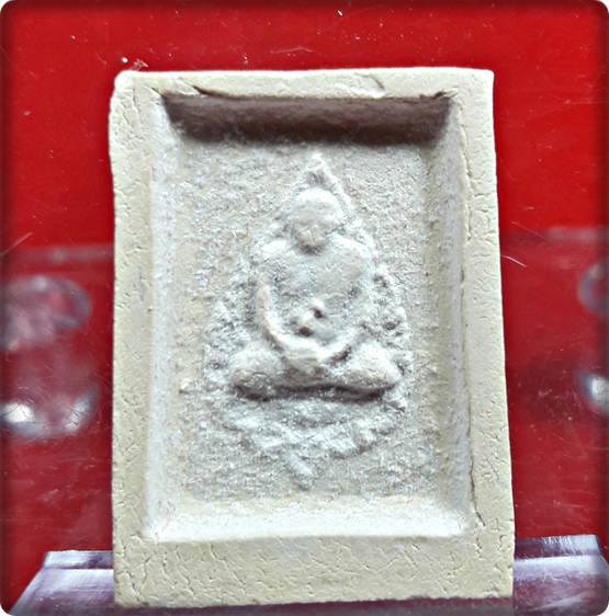 P50.พระคำข้าวหลวงพ่อฤาษีลิงดำปลุกเสก รุ่นสองสภาพสวยลักษณะพิเศษมีใยธรรมชาติด้านหลังจัดให้เบาเบา