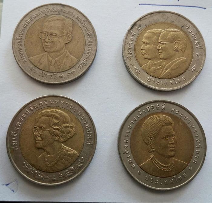 เหรียญสิบสองสี 4 เหรียญ 4 วาระ (2)