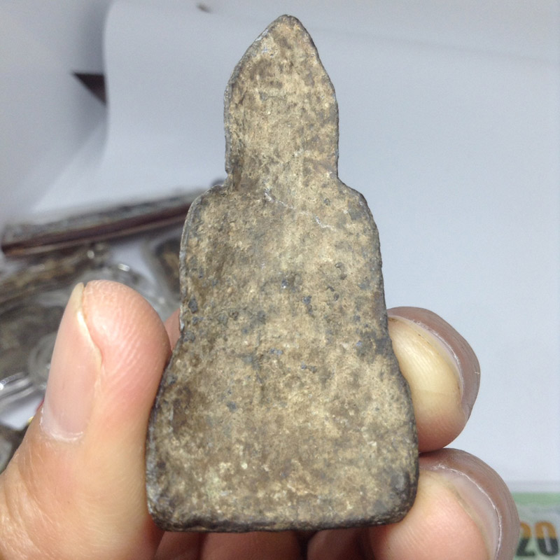 มอบเป็นของขวัญปีใหม่....พระหูยาน พระยอดขุนพล ราคาแบ่งเบาๆครับ