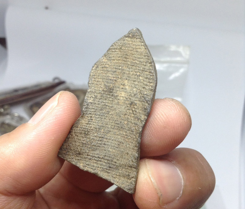 มอบเป็นของขวัญปีใหม่....ชินราช ใบเสมา เนื้อชิน แบ่งเบาๆครับ...