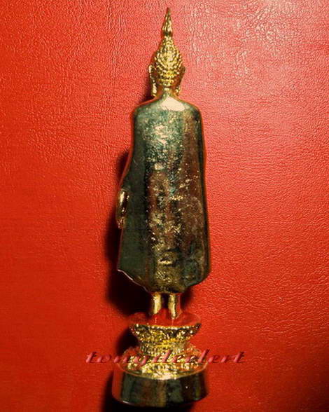 พระบูชาพระร่วงโรจนฤทธิ์ วัดพระปฐมเจดีย์ จ.นครปฐม ขนาดตั้งหน้ารถ สวยมากค่ะ