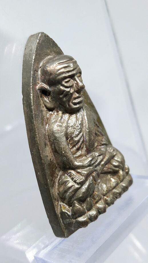 หลวงปู่ทวดรุ่นสร้างโรงพยาบาลโคกโพธิ์​ปี​39​เนื้อ​น​วะ​โลหะ​พิมพ์​ใหญ่​ พร้อมบัตรรับรองเพื่อนบ้าน