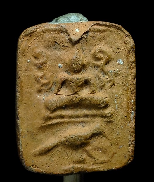 หลวงพ่อฤษีลิงดำ พิมพ์หลวงพ่อปาน ทรงขี่นก 2527  (เคาะเดียว)