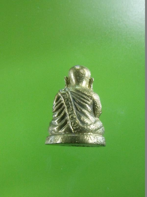 รูปหล่อหลวงพ่อเงิน วัดบางคลาน พิจิตร