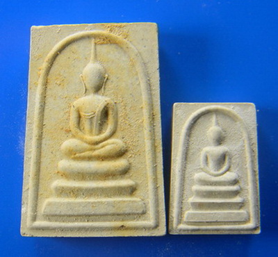 เคาะแรกแดง...พระสมเด็จแช่น้ำมนต์ ๒๕๔๐...พิมพ์ใหญ่บรรจุตะกรุดใต้ฐาน + พิมพ์เล็ก...วัดระฆังฯ