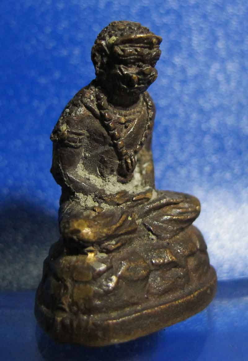 รูปหล่อพระพิราพ  พ่อครูธนศักดิ์ ( หลวงพ่อศักดิ์ชัย)   วัดลิ้นทอง  จ.อ่างทอง ปี 2553