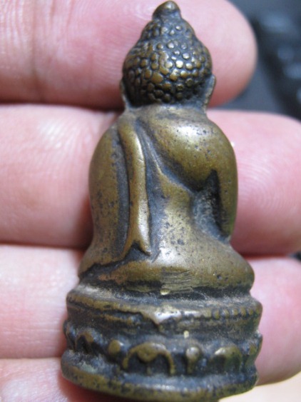 พระกริ่งบัวรอบใหญ่ท่านเจ้าคุณนรฯ ปี2512 เนื้อทองผสม ออกที่วัดวังกระโจม จ.นครนายก มาพร้อมบัตรรับรอง