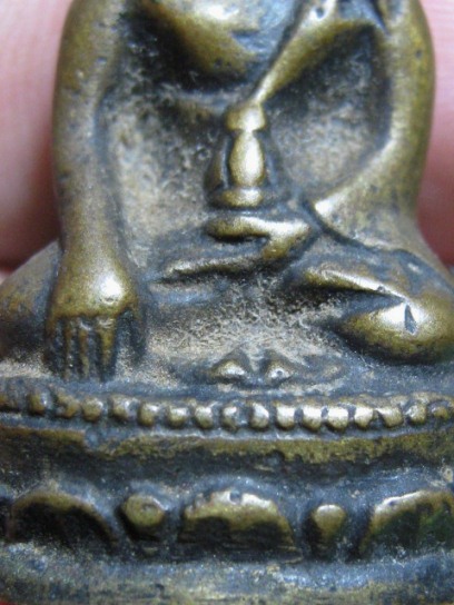 พระกริ่งบัวรอบใหญ่ท่านเจ้าคุณนรฯ ปี2512 เนื้อทองผสม ออกที่วัดวังกระโจม จ.นครนายก มาพร้อมบัตรรับรอง