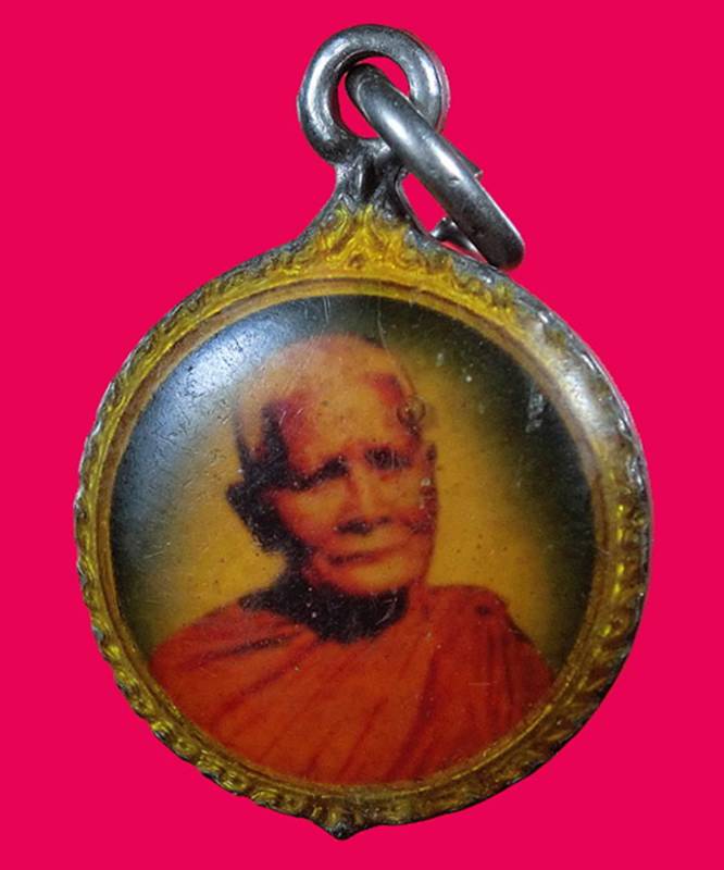 ((( ..เคาะแรก.. )))..>>> ..ล็อกเก็ต หลังยันต์ ๕..หลวงปู่แหวน สุจิณฺโณ วัดดอยแม่ปั๋ง.. <<<..เก่า..