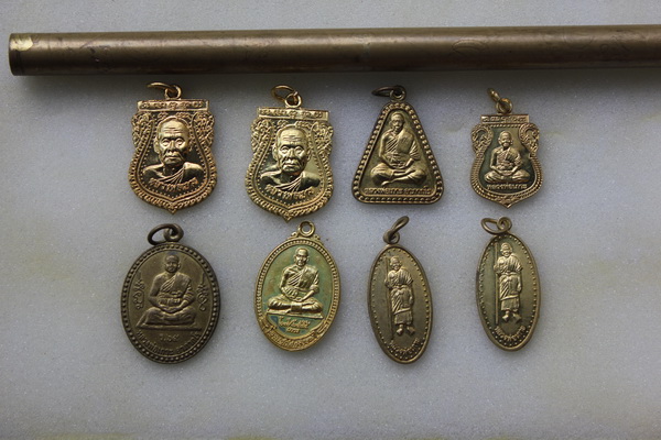 รวมเหรียญ+ตระกุดยันต์ยันต์โภคทรัพย์ หลวงพ่อเกาะ วัดท่าเสมอ จ.ชัยนาท