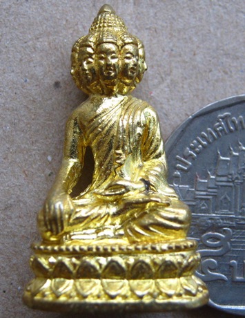 พระเศรษฐีนวโกฎิ หลวงพ่อเพี้ยน วัดเกริ่นกฐิน ปี2553 รุ่นเสาร์๕มหามงคล โค้ต+เลข82เนื้อทองเหลือง+กล่อง