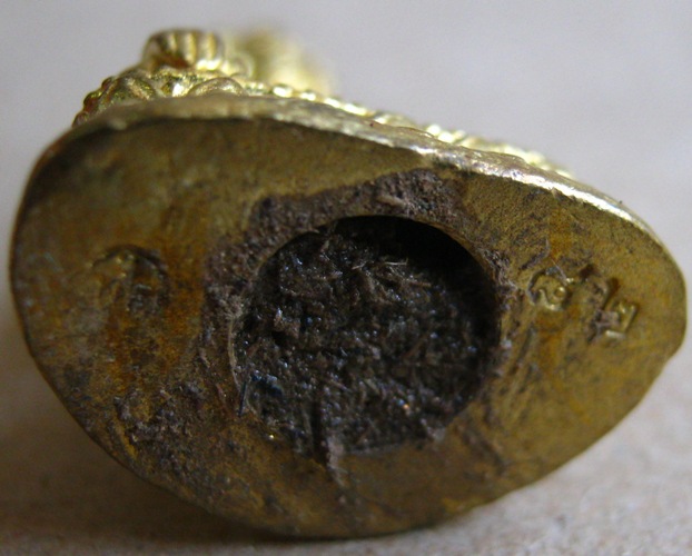 พระเศรษฐีนวโกฎิ หลวงพ่อเพี้ยน วัดเกริ่นกฐิน ปี2553 รุ่นเสาร์๕มหามงคล โค้ต+เลข82เนื้อทองเหลือง+กล่อง