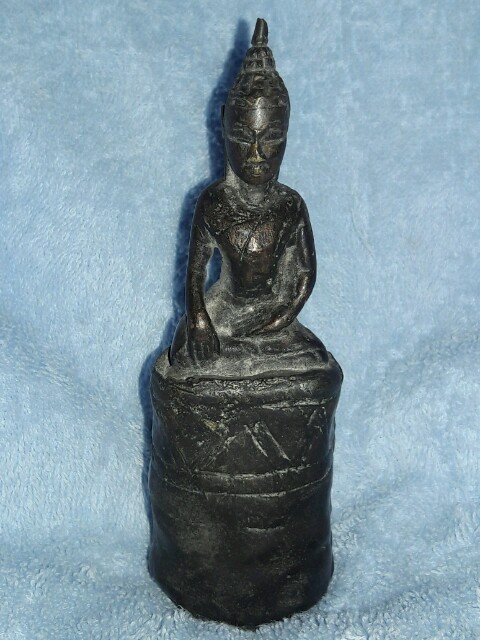 พระเชียงรุ้งเนื้อสำริด สูง 5 นิ้ว เคาะเดียวแดง