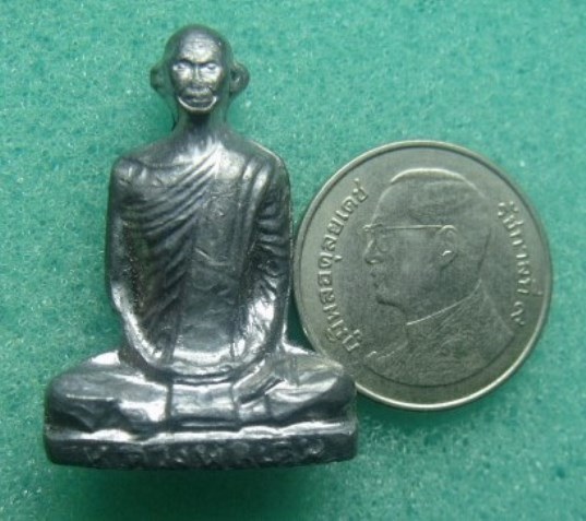 **วัดใจ**รูปหล่อ หลวงพ่อเดิม วัดหนองโพ เนื้อชินตะกั่ว**สวยๆ เชิญชม 