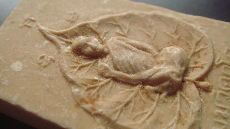 พระเนื้อผง....เจ้าคุณ นร พิมพ์รูปเหมือนใบโพธฺ์ ออกวัดศีลขันธาราม จ.อ่างทอง